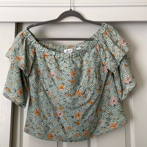 Cropped eyelit cotton top size M